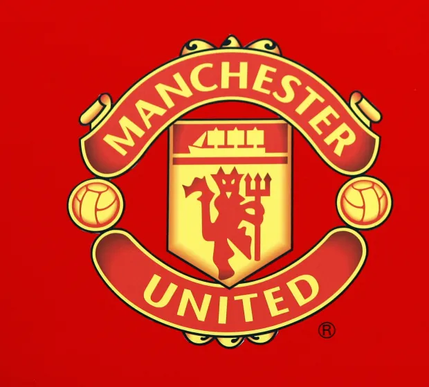 manchester-united-badge-232356065