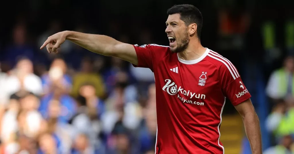 0_Nottingham-Forest-defender-Scott-McKenna-in-action-against-Chelsea