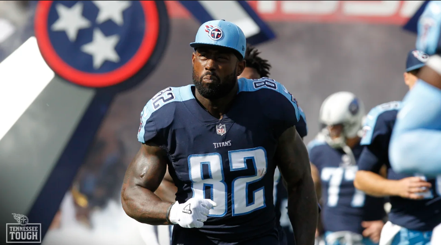 Delanie-Walker-Titans-e1666124605414